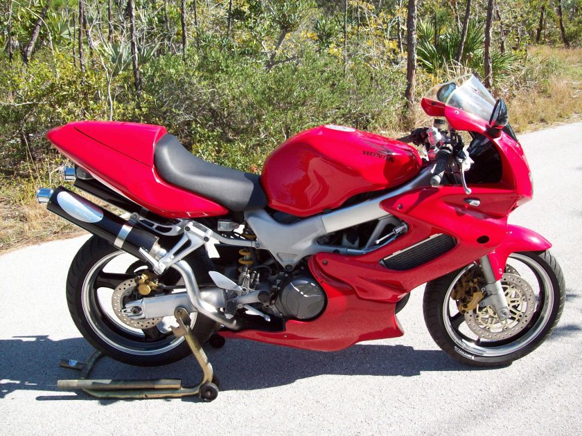 Хонда vtr1000f