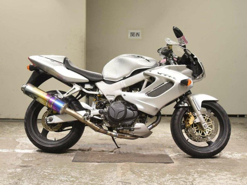 Honda VTR 1000 белый