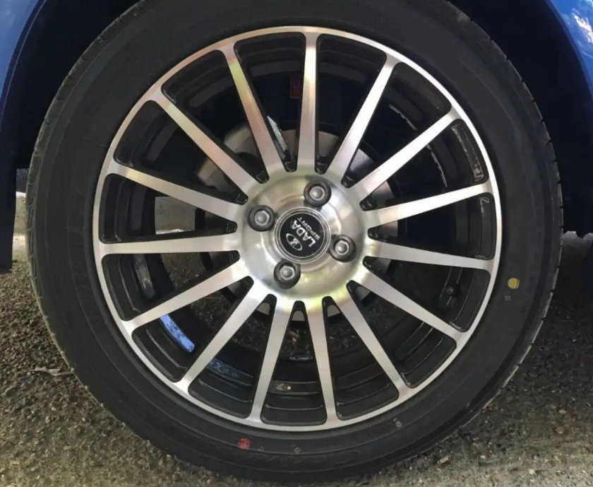 Диски Лада Гранта спорт r16