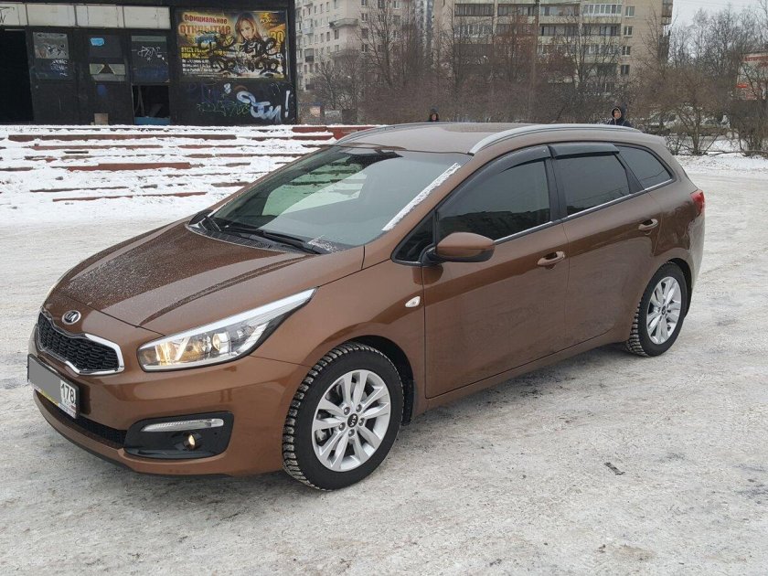 Kia Ceed 2013 коричневый