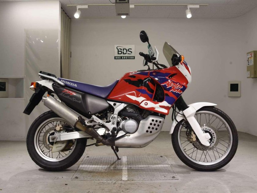 GXR 750 1996