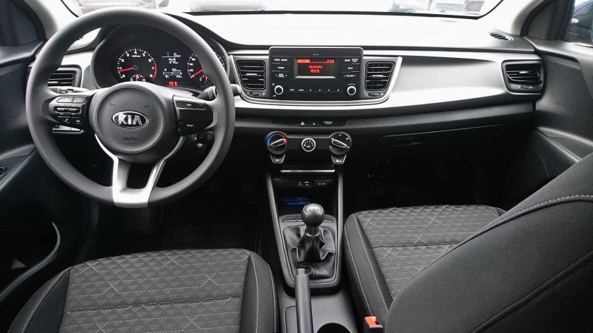 Kia Rio Luxe 2021 салон