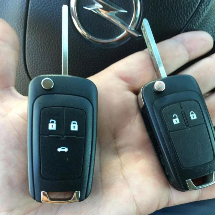 Выкидной ключ Опель Астра