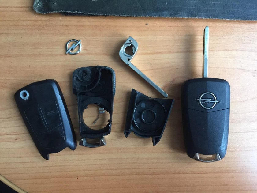 Выкидной ключ Опель Астра н