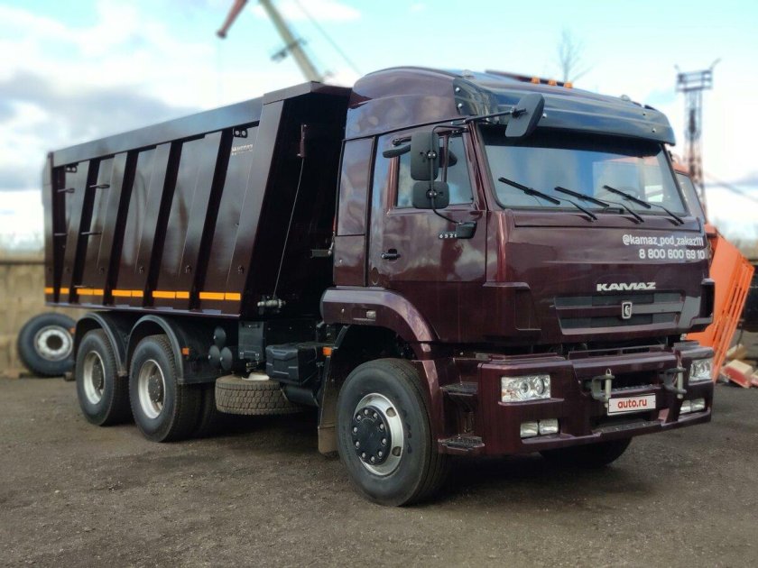 КАМАЗ 6520 самосвал с кабиной макси