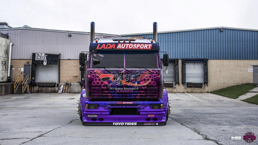 Грузовой эвакуатор КАМАЗ