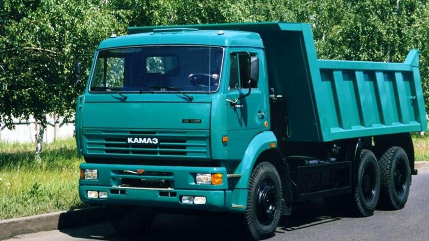 КАМАЗ 6520 зеленый