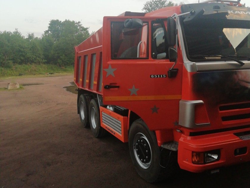 КАМАЗ 65115 самосвал