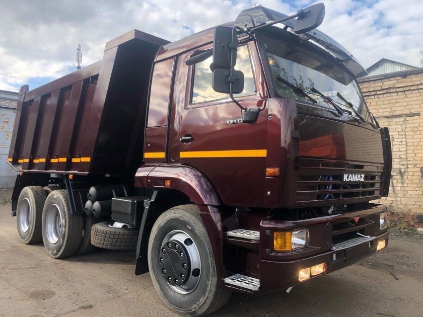 КАМАЗ 65115 самосвал со спальн