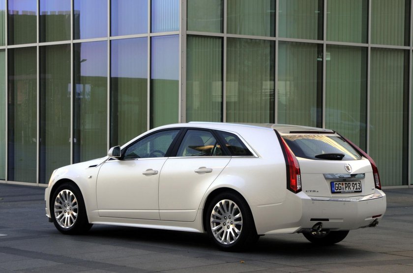 Cadillac CTS Sport Wagon 2010