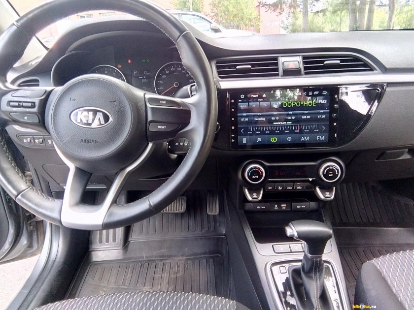 Kia Rio 2018 салон