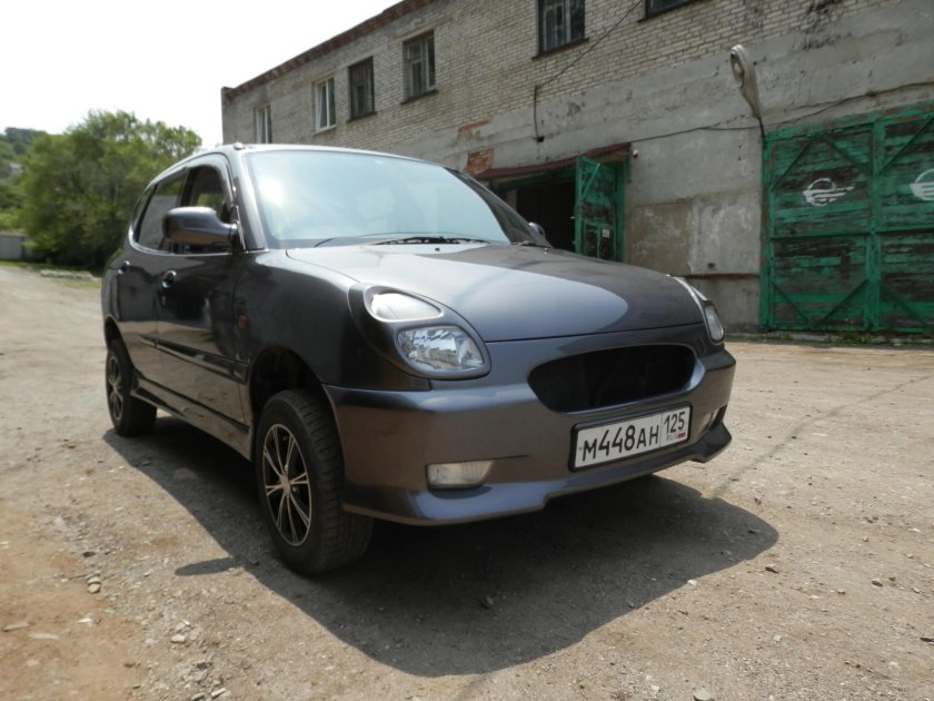 Тойота дуэт 1999