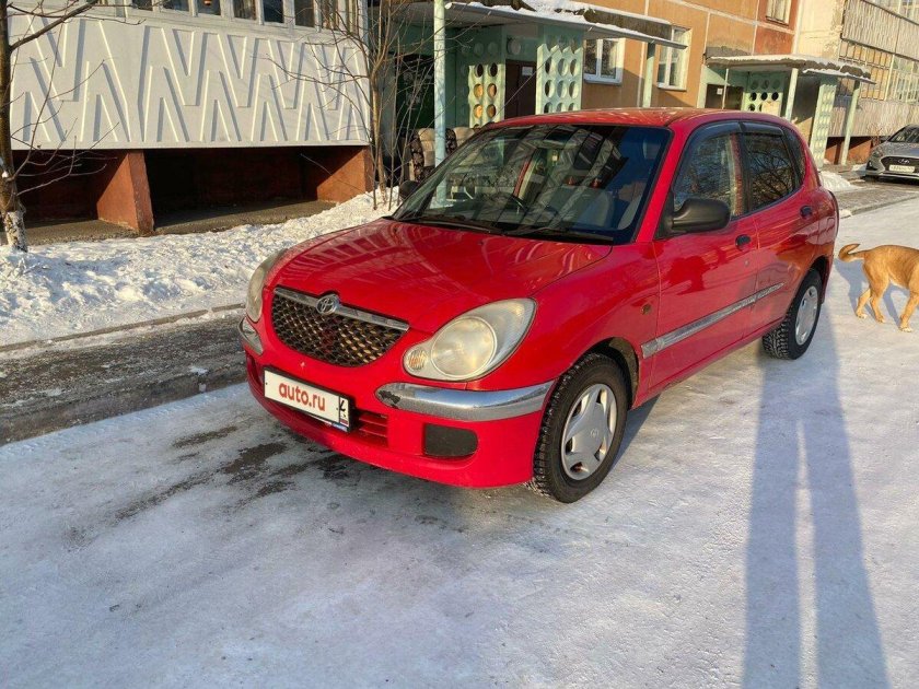 Тойота дуэт 2004