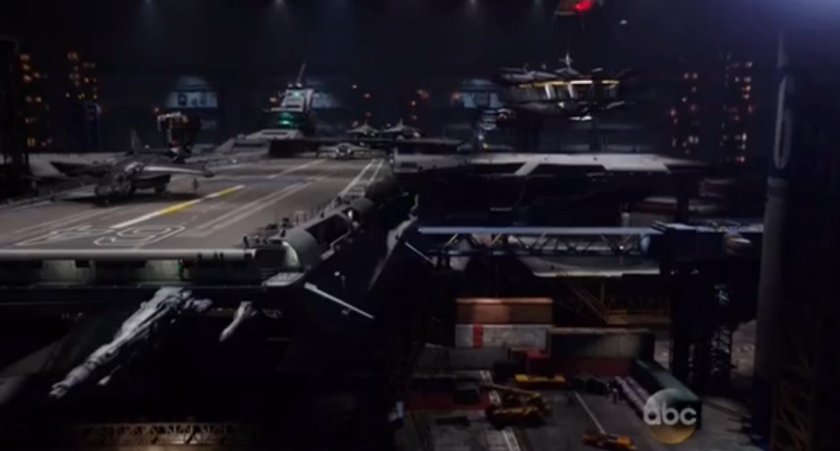 Первый мститель другая война Геликарриер