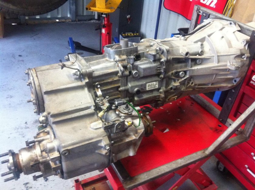 Ленд Ровер Дефендер на АКПП