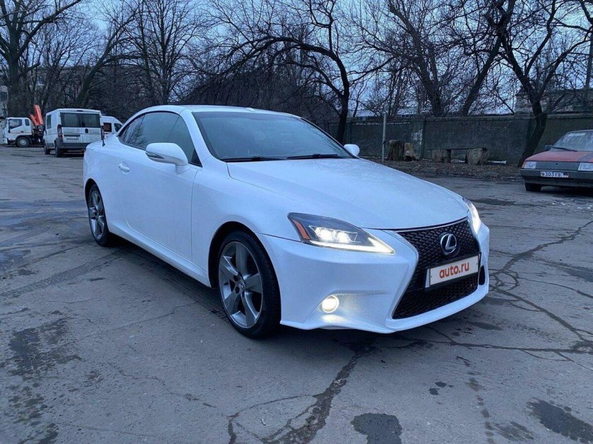 Лексус is 250 2009