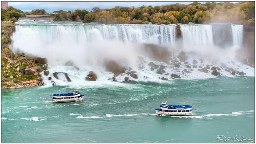 Ниагарский водопад на катере
