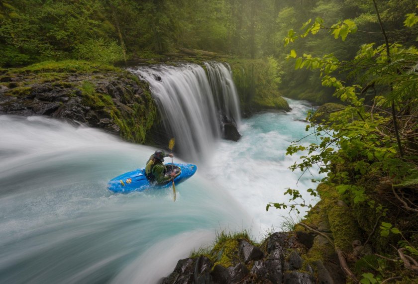 Водопад лодка