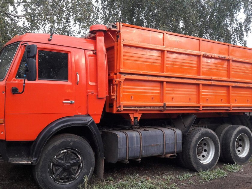 КАМАЗ 55102 самосвал