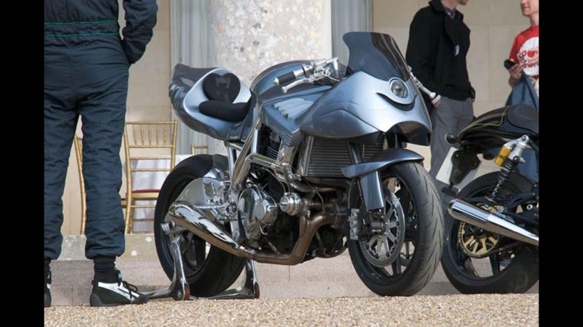 Мотоцикл 400 лошадиных сил