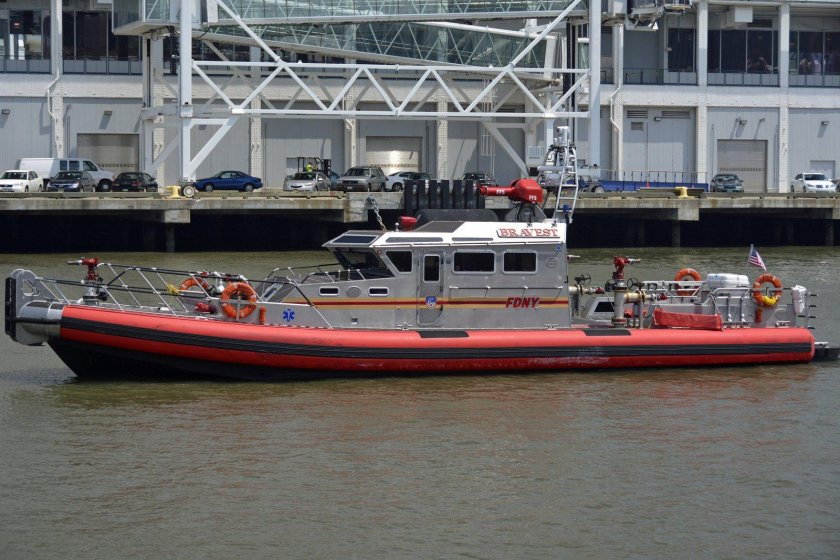 Катер скорой