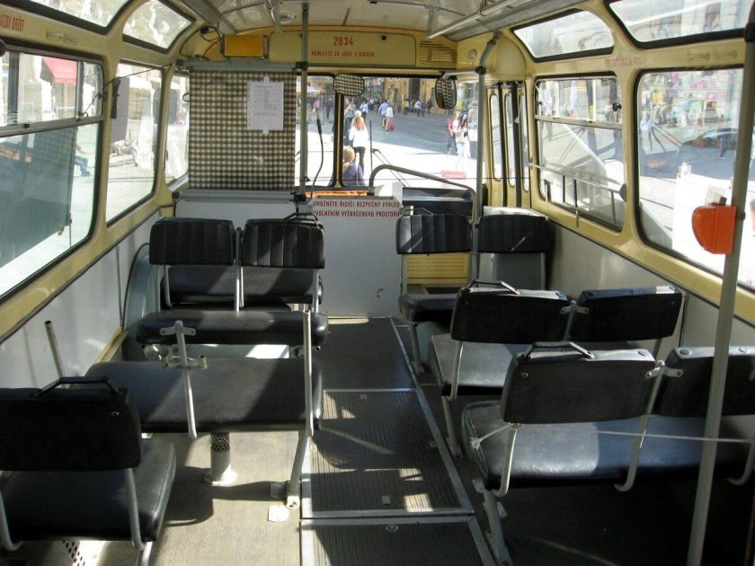 Автобус Кароса салон