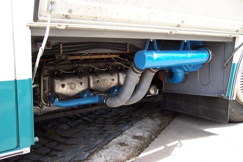 Двигатель на автобус Кароса