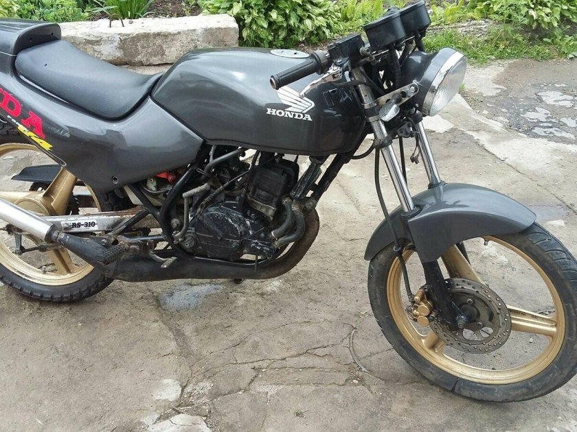 Honda NS 50 F 130/ 70
