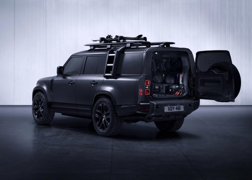 Ленд Ровер Дефендер 130