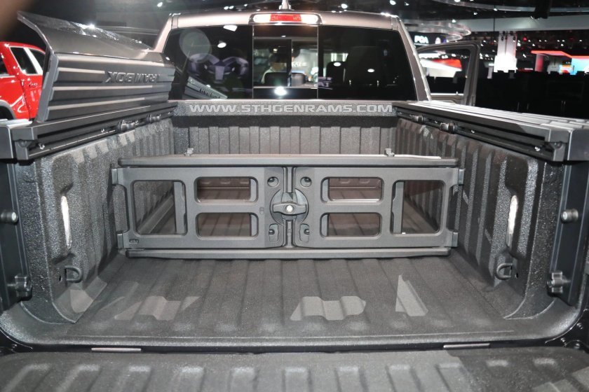 Dodge Ram 1500 RAMBOX