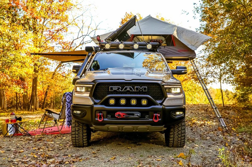 Dodge Ram TRX джип