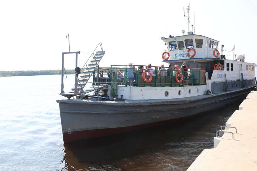 Теплоход на Кегостров