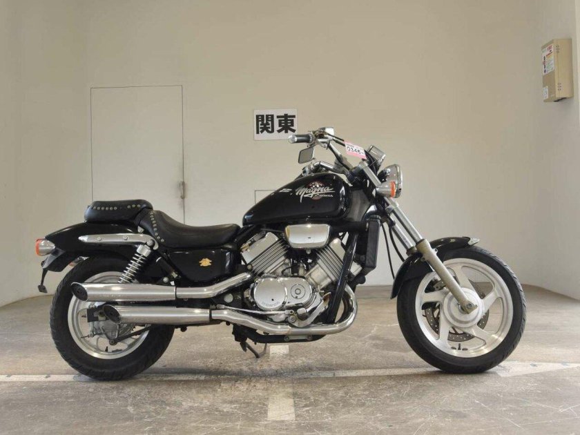 Honda Magna 750