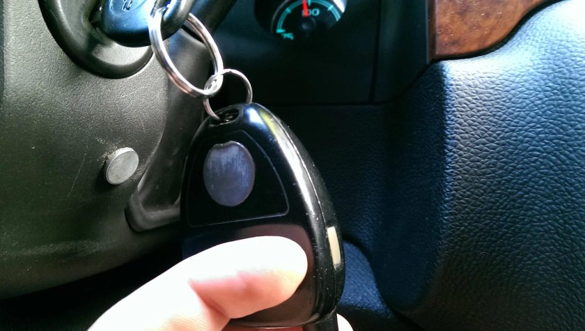 Ключ замка зажигания Tahoe 840