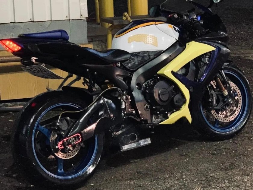 Suzuki GSX-R 750