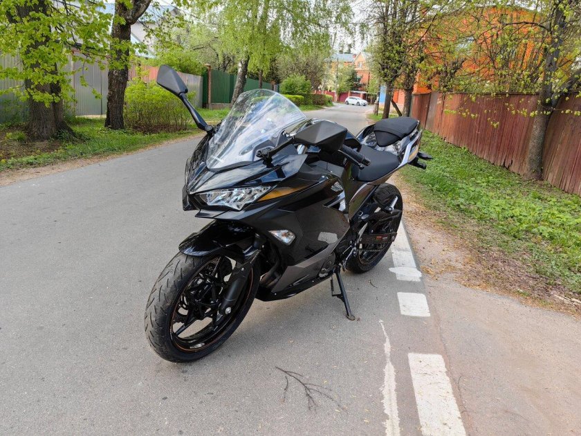 Kawasaki Ninja 400 2021