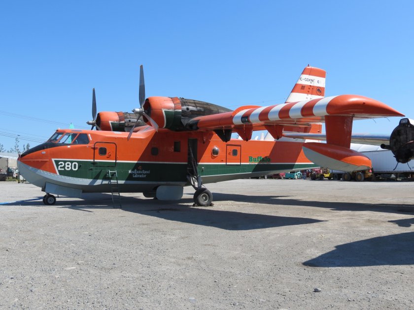 Canadair CL-215