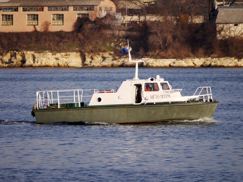 Малый гидрографический катер МГК