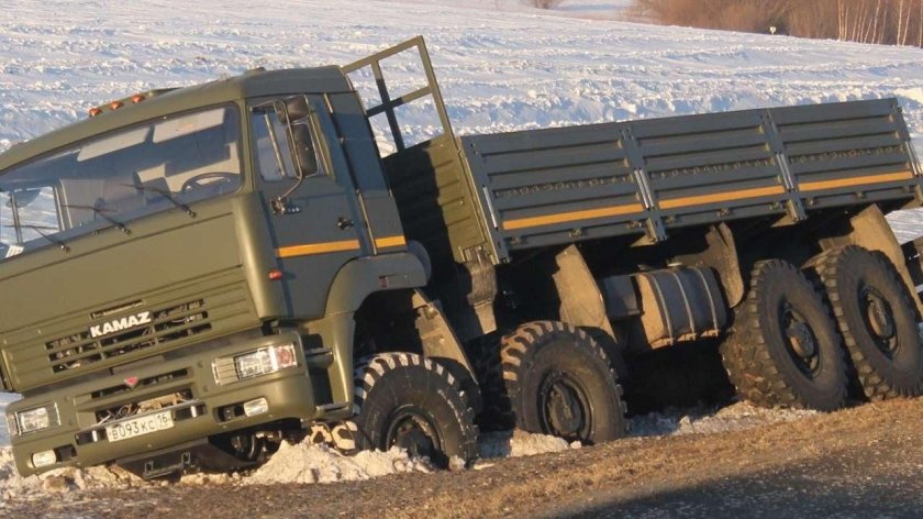 Четырёхосный КАМАЗ 6350