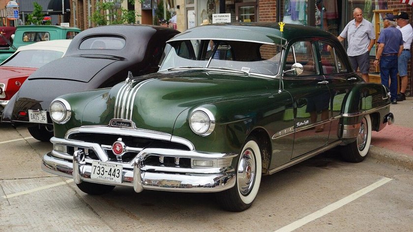 Pontiac Chieftain 1951