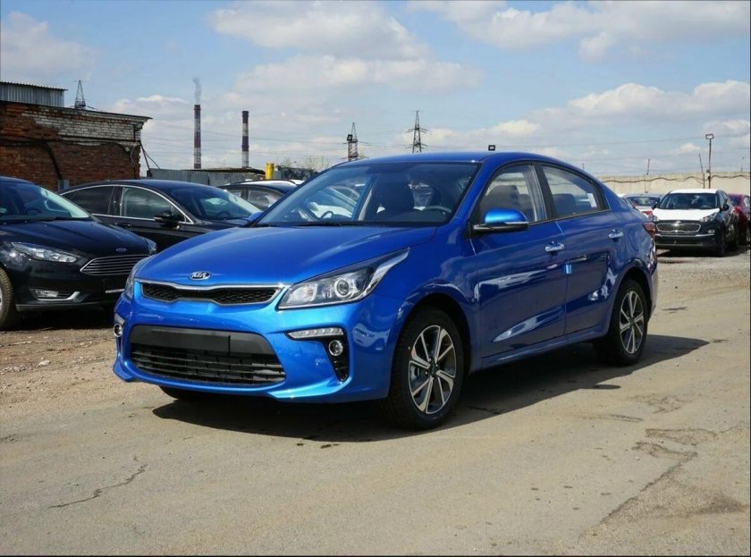 Kia Rio 2017 синий