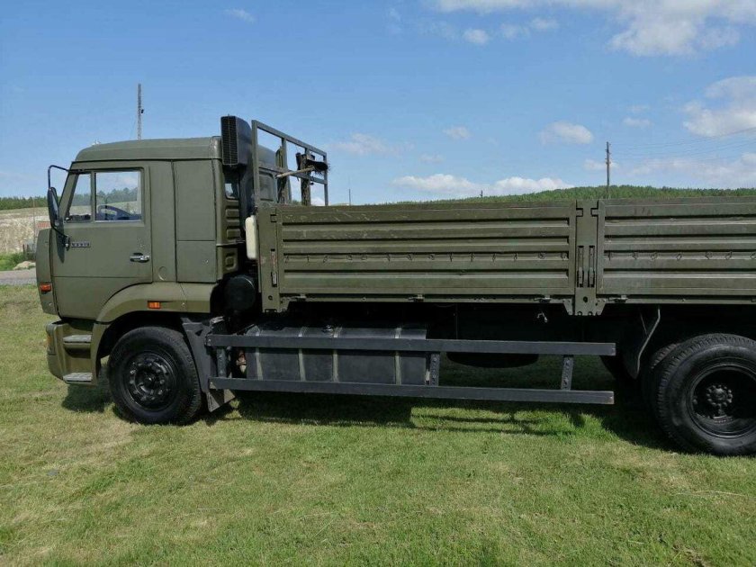 КАМАЗ 65117 бортовой военный