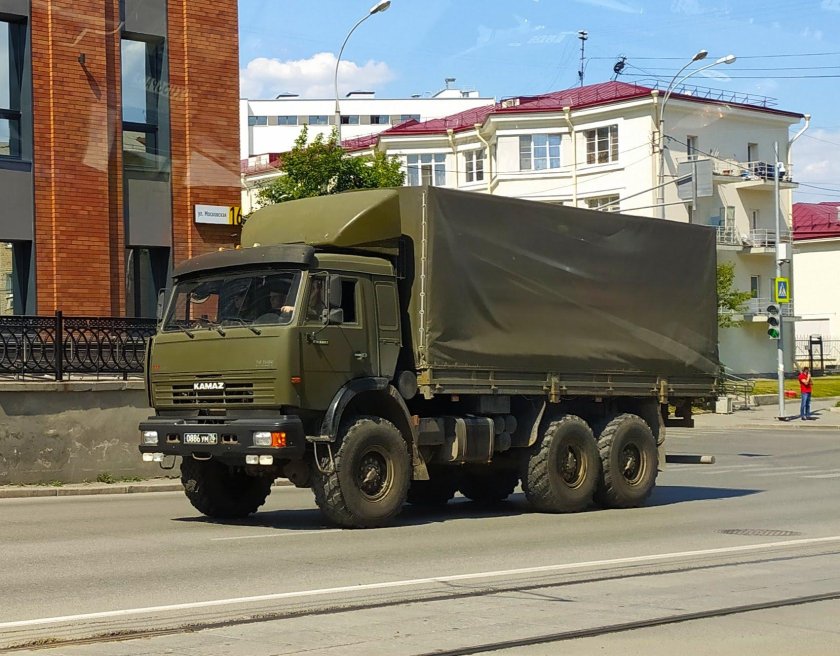 КАМАЗ 43118 военный