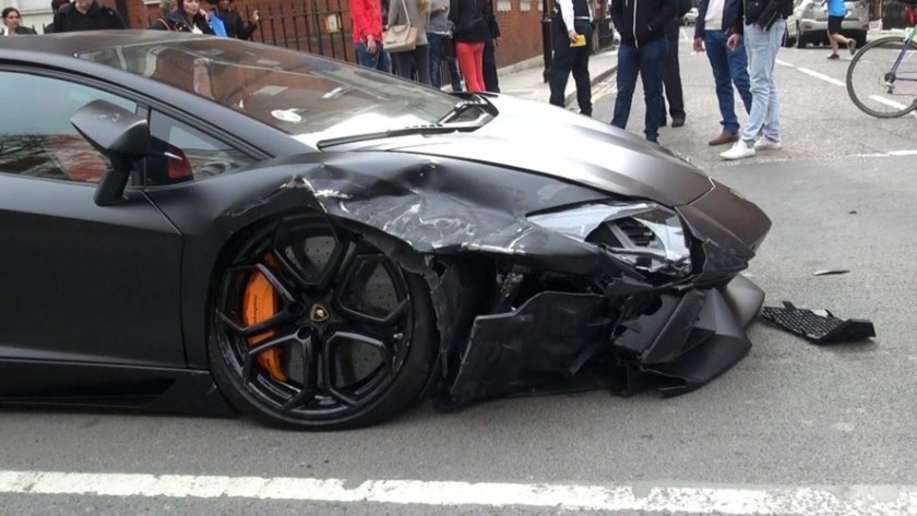 Ламборгини эвентадорразбитая