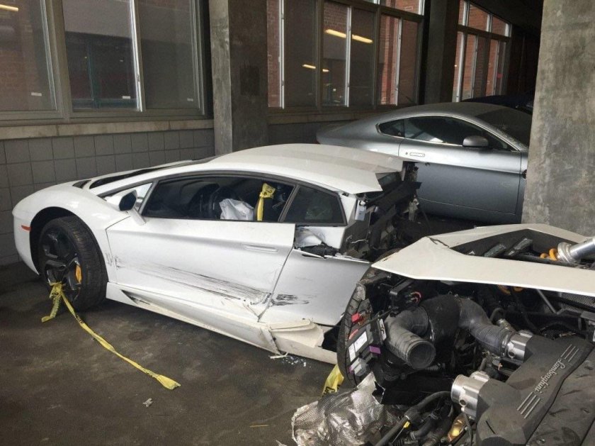 Разбитая Ламборджини авентадор