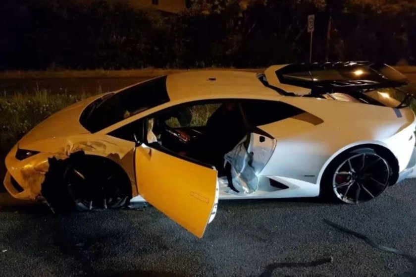 Ламборджини Хуракан Разбитая