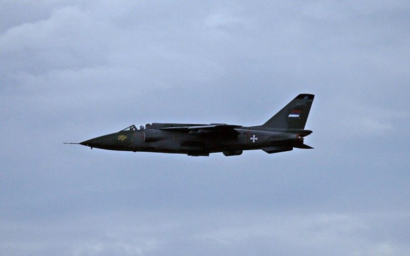 Истребитель-бомбардировщик Соко j-22 Orao