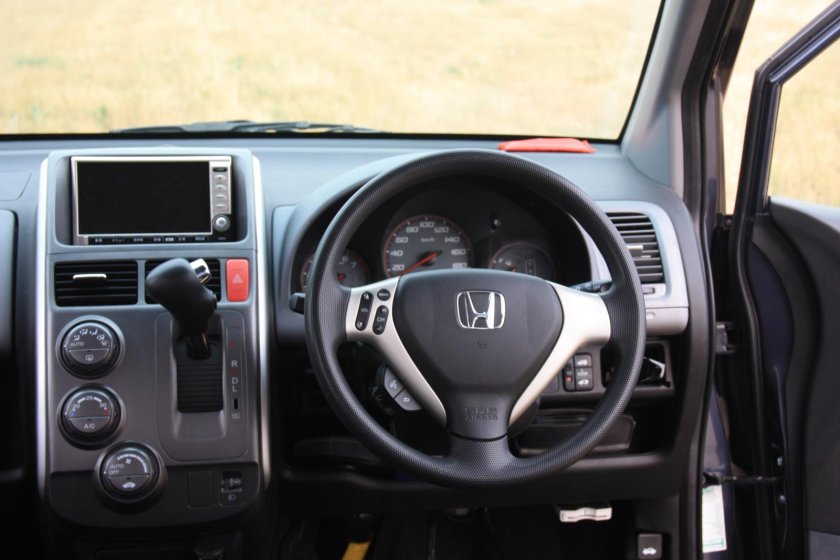 Honda Mobilio Spike 2007