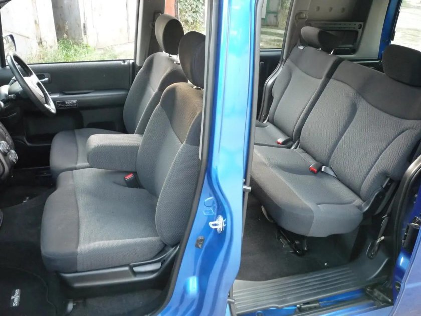 Хонда Мобилио Спайк салон