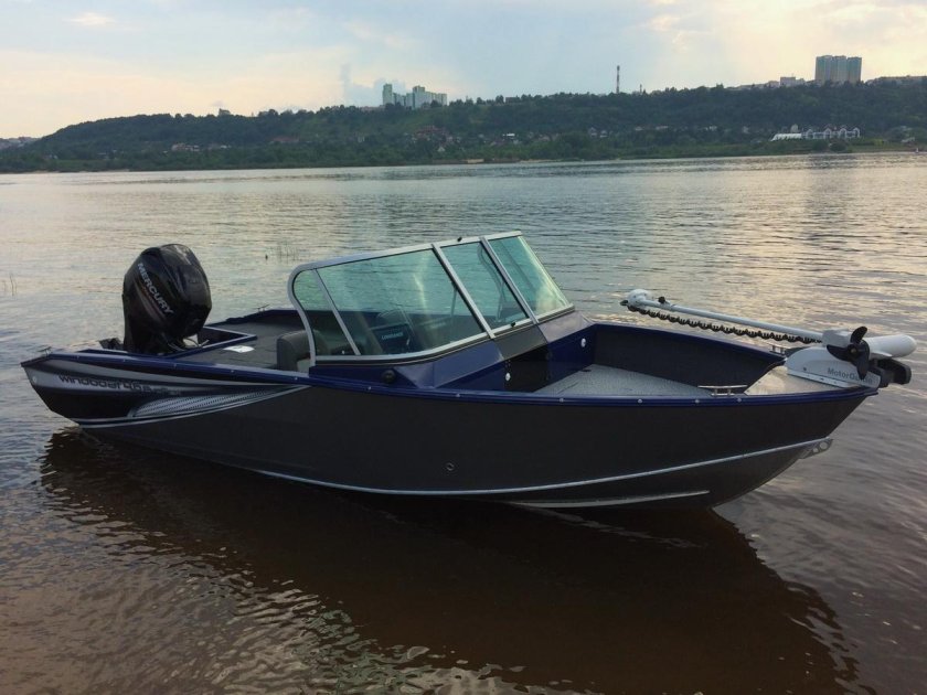 Windboat 4.6 DC EVO Fish